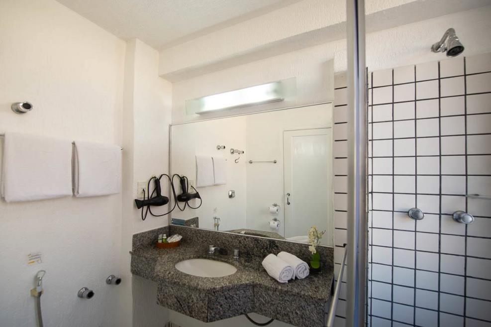 Hotel Normandie — casal banheiro