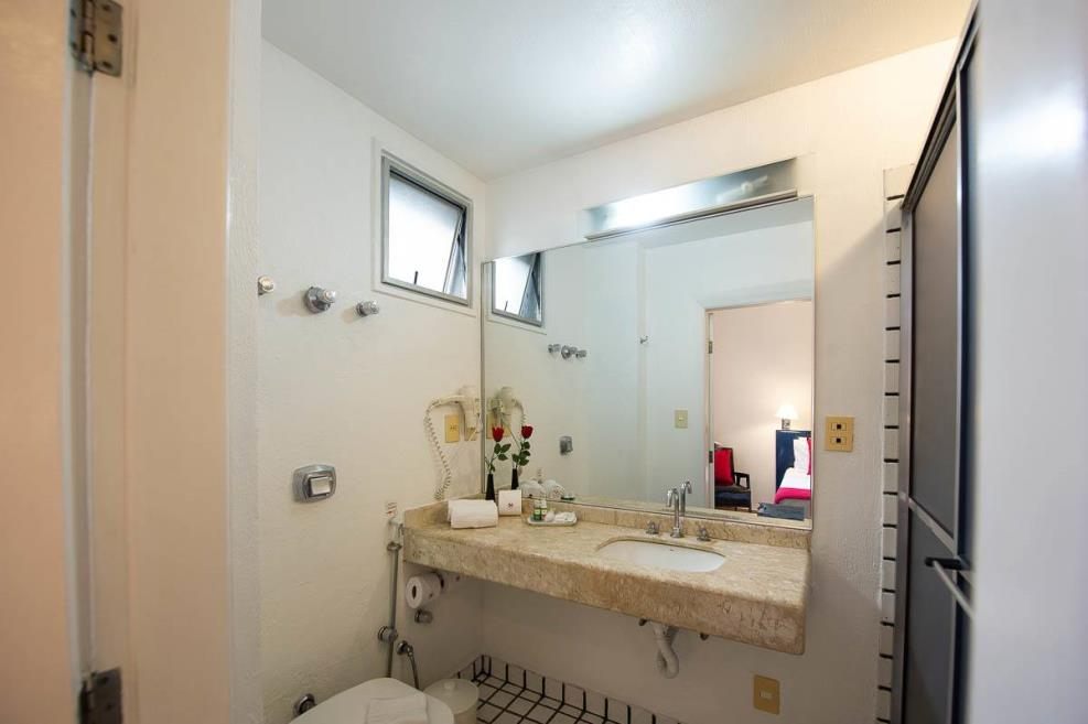 Hotel Normandie — duplo banheiro